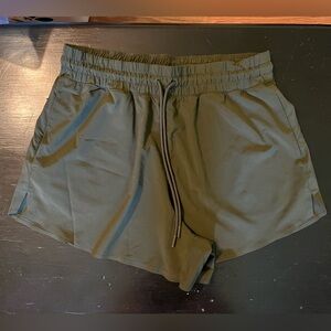 Athleta shorts 🩳 size M